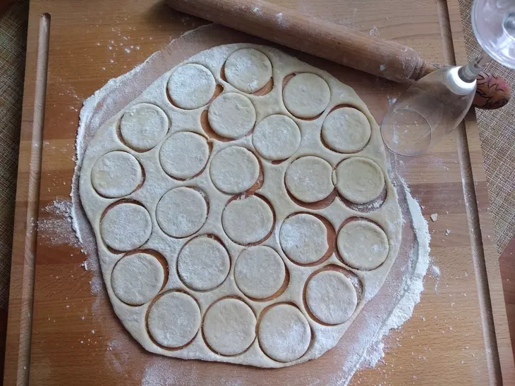 Постные вареники с картошкой и жареными грибами с луком  #постный стол: шаг 12