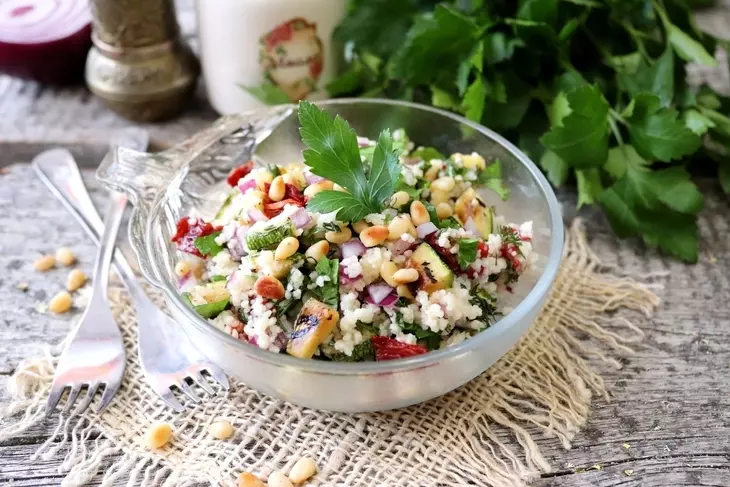 Табуле из кускуса с цуккини - гриль и кедровыми орехами #постныйстол: шаг 7