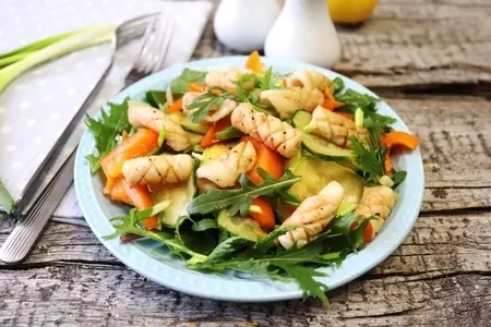 Азиатский салат с жаренными кальмарами #постныйстол: шаг 6