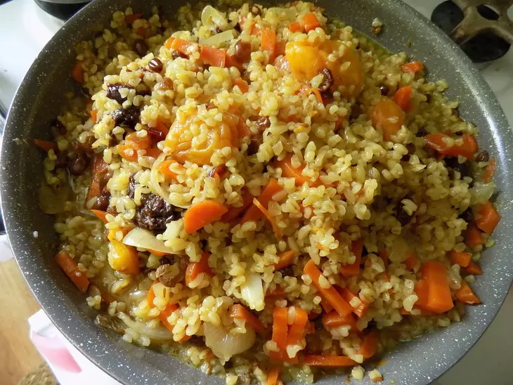 Плов с булгуром и сухофруктами #постныйстол: шаг 11