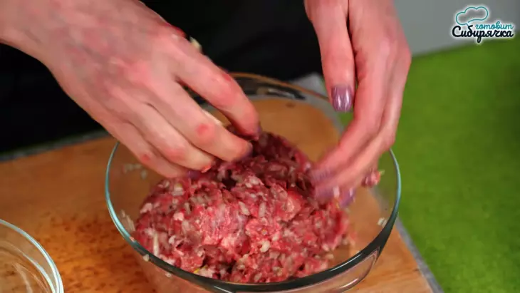 Быстрый суп с овощами и мясными фрикадельками с клецками: шаг 2