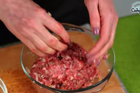 Быстрый суп с овощами и мясными фрикадельками с клецками: шаг 2