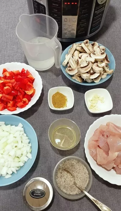 Курица с грибами в мультиварке: шаг 2