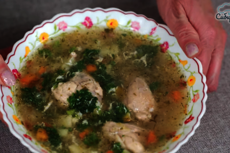 Куриный суп с овощами и свежей молодой крапивой: шаг 8