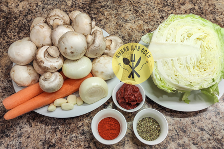 Быстрый ужин из капусты и грибов: шаг 1