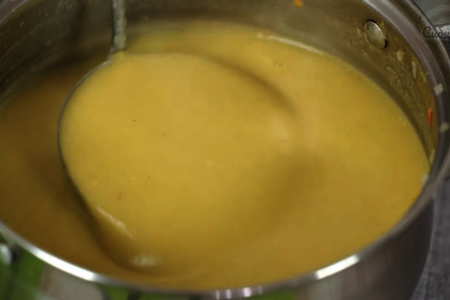 Суп-пюре из кабачков с морковью и луком на мясном бульоне: шаг 7