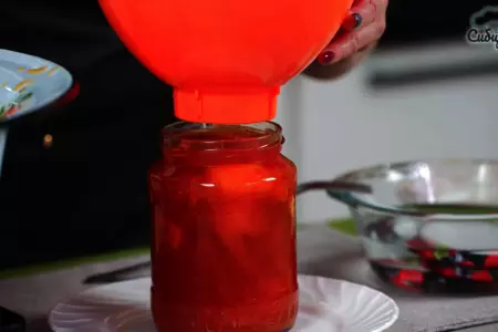 Варенье из абрикосов с обжаренными ядрышками косточек: шаг 6