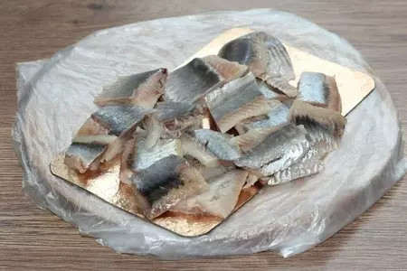 Роллы из сельди с овощами #блюдосизюминкой: шаг 1