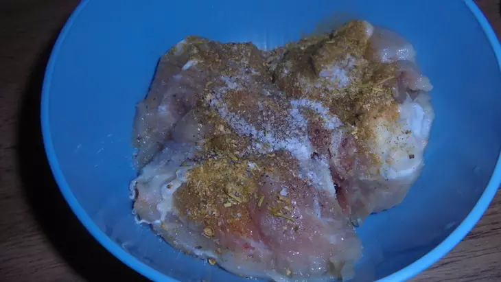 Запеченная курица  в мацони #блюдосизюминкой: шаг 1