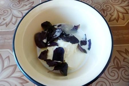 Мороженое из жимолости с базиликом  на сметане #блюдосизюминкой: шаг 2