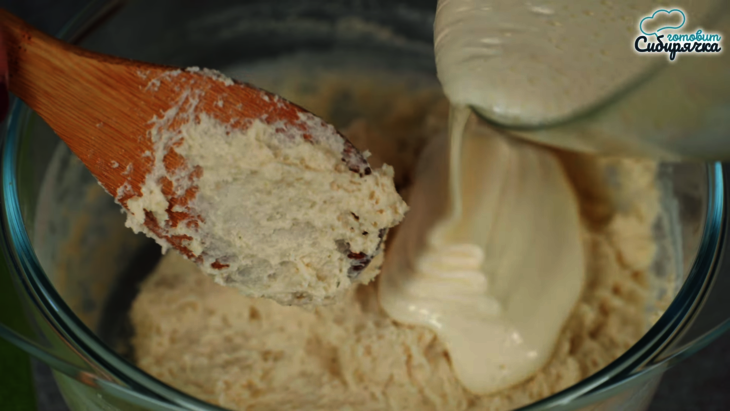 Молочный пирог-манник с абрикосами в духовке: шаг 5