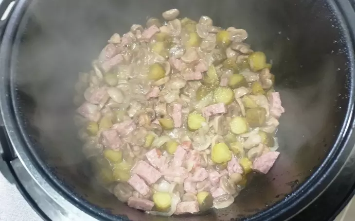 Солянка с грибами (в мультиварке): шаг 4
