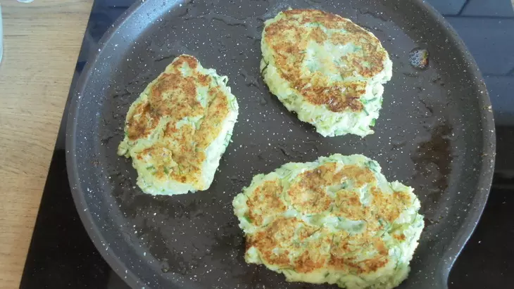 Кабачково-творожные оладьи с горчичным вкусом махеевъ #махеевъ: шаг 7