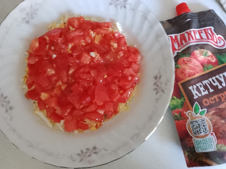 Салатик вкусняшка с кетчупом "махеевъ" #махеевъ: шаг 3