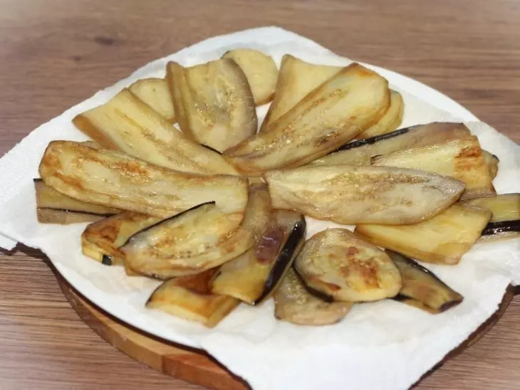 Воздушный рулет-омлет с сыром и баклажанами “махеевъ” #махеевъ: шаг 10