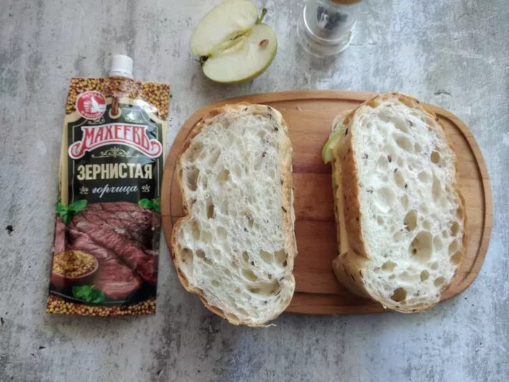 Горячий сэндвич с яблоком и зернистой горчицей "махеевъ" #махеевъ: шаг 5