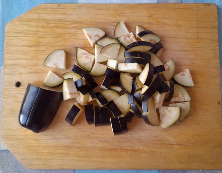 Салат с баклажанами и фасолью "махеевъ"#махеевъ: шаг 1