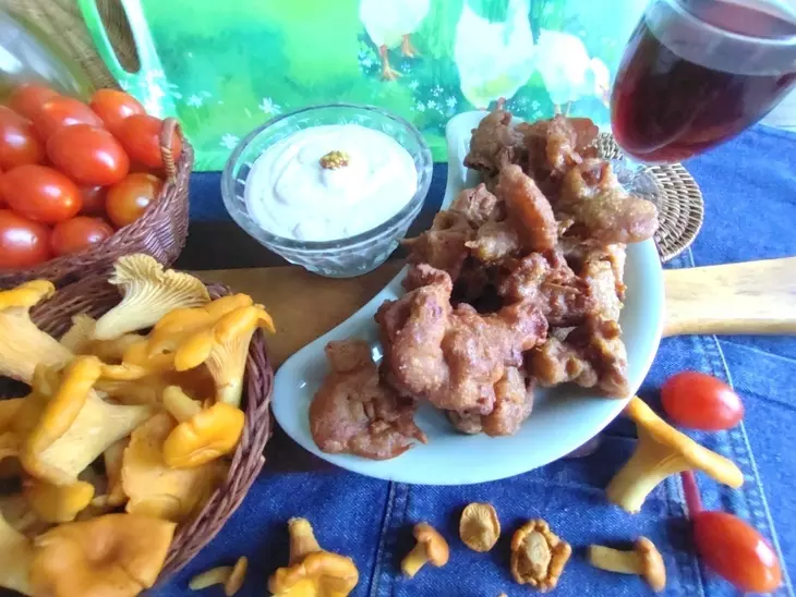 Лисички в пивном кляре с соусом "махеевъ" #махеевъ: шаг 13