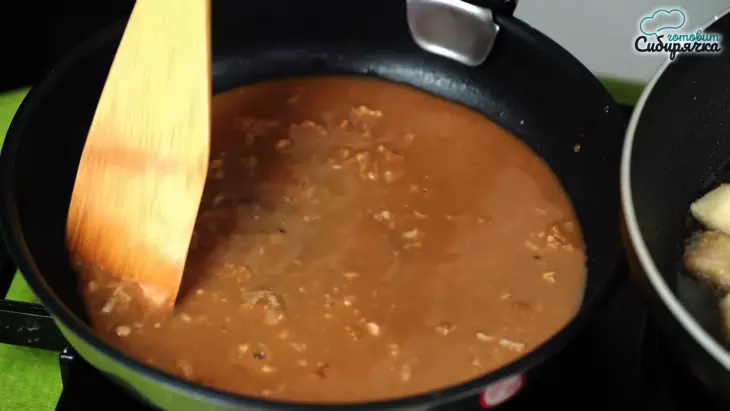 Закуска из обжаренных во фритюре баклажанов с соусом: шаг 7