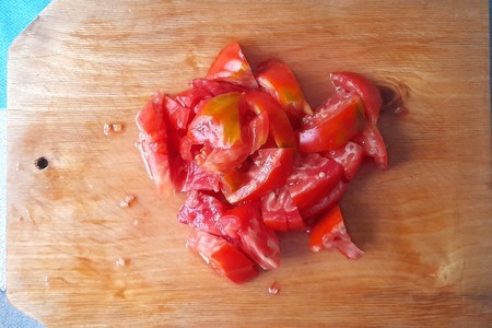 Салат из помидоров с кукурузой "махеевъ" #махеевъ: шаг 2