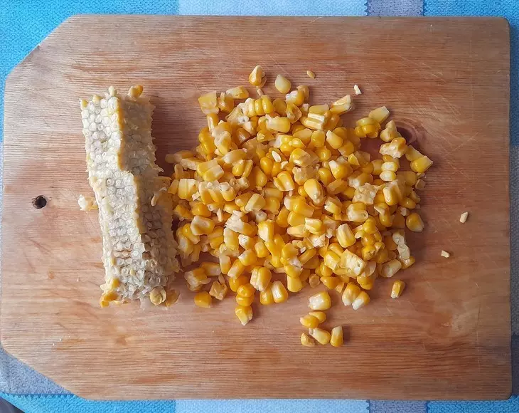 Салат из помидоров с кукурузой "махеевъ" #махеевъ: шаг 3