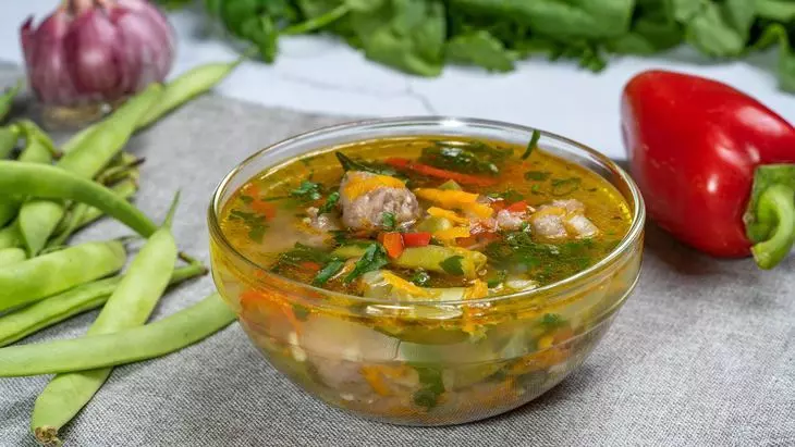 Овощной суп с мясными фрикадельками и стручковой фасолью: шаг 9