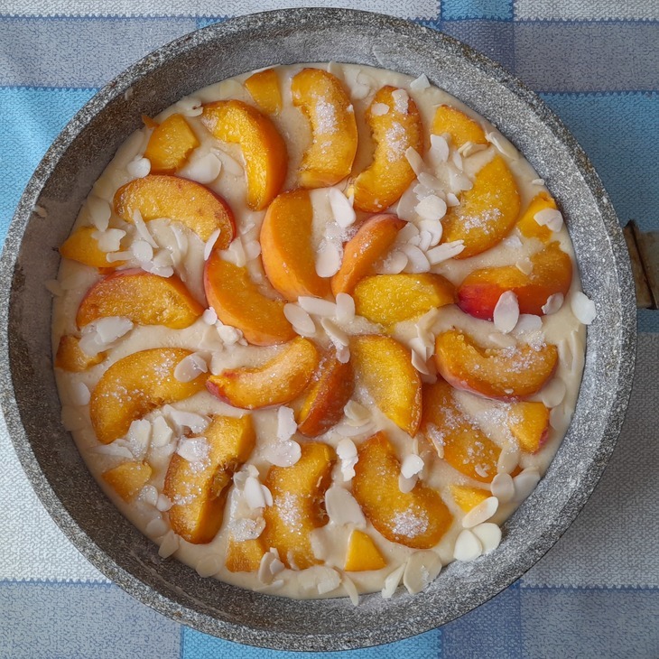 Пирог с персиками: шаг 10