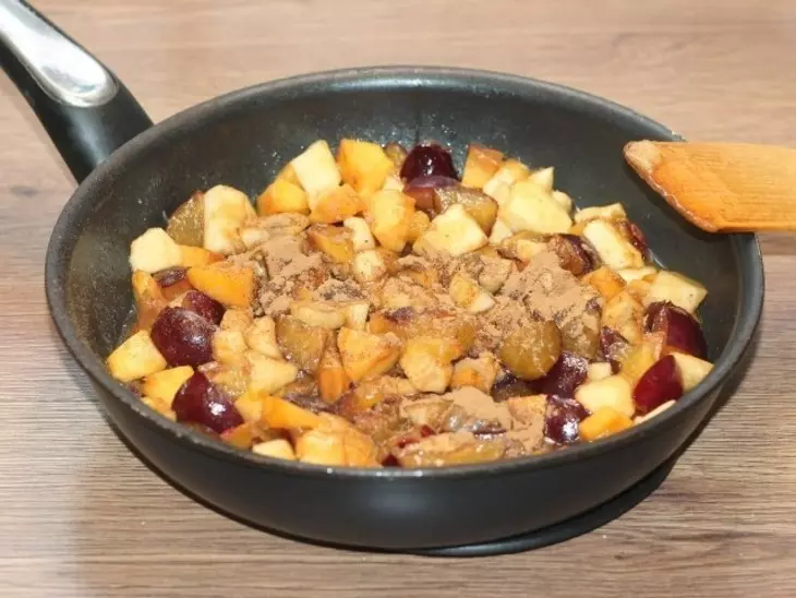 Булочки с фруктами в молочной заливке: шаг 11
