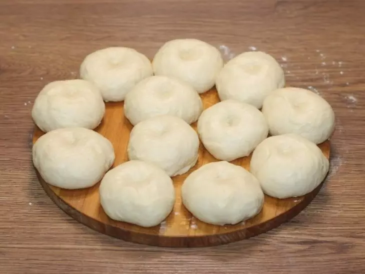 Булочки с фруктами в молочной заливке: шаг 16