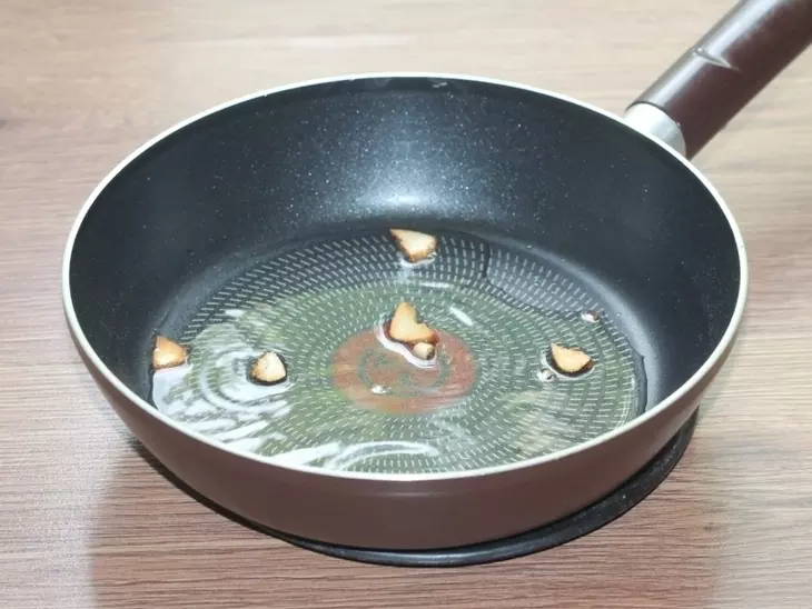 Щи со свиными ребрышками и курицей: шаг 7