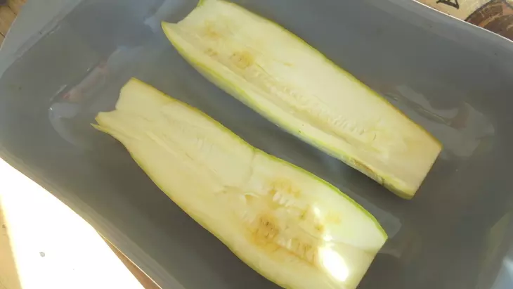 Запеченные кабачки с овощами и сулугуни: шаг 2