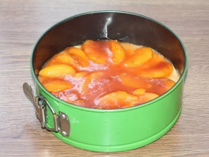 Фруктовый пирог на йогурте: шаг 12