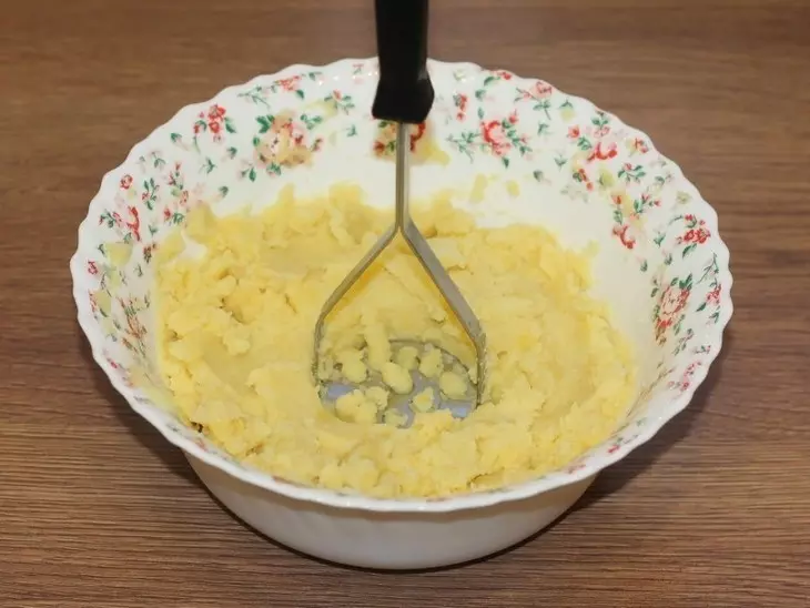 Картофель по-эквадорски “лапингачос”: шаг 2