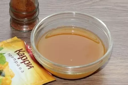 Хлеб с зеленым чесночным соусом: шаг 2