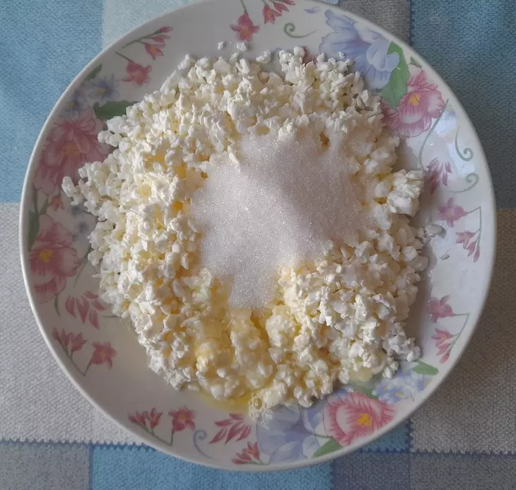 Ватрушка с творогом и яблоками: шаг 15