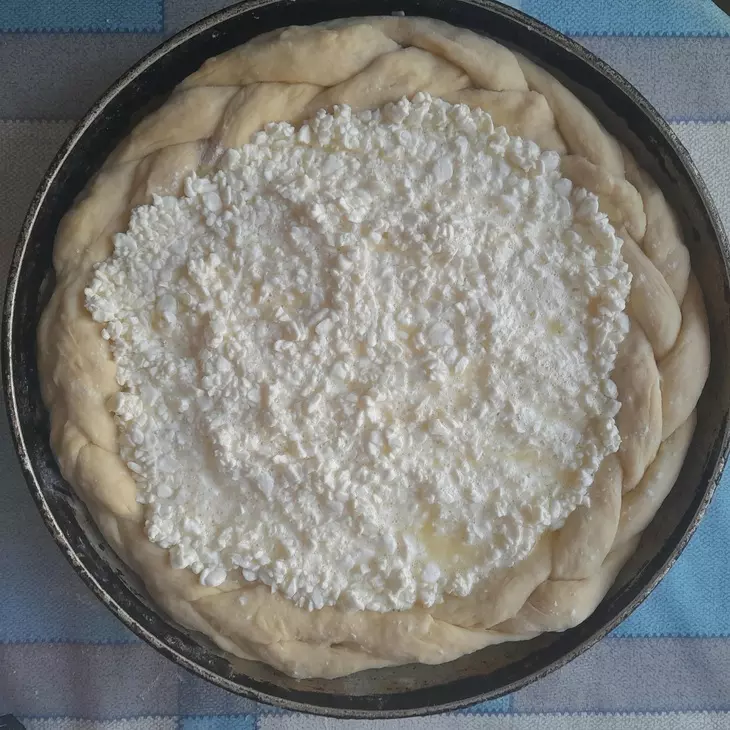 Ватрушка с творогом и яблоками: шаг 16