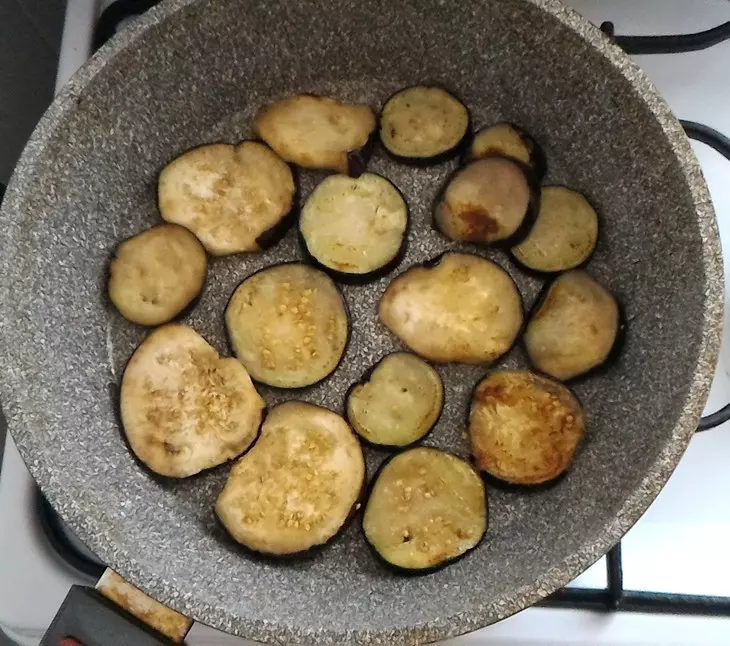 Запеканка из баклажанов и кабачков с курицей: шаг 2