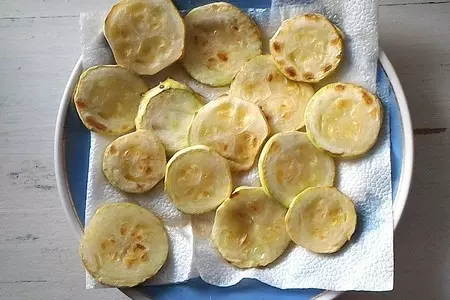 Запеканка из баклажанов и кабачков с курицей: шаг 5