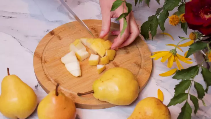 Джем из груши с дыней с шафраном и ванилью: шаг 1