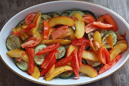 Теплый салат с цукини и персиками: шаг 9