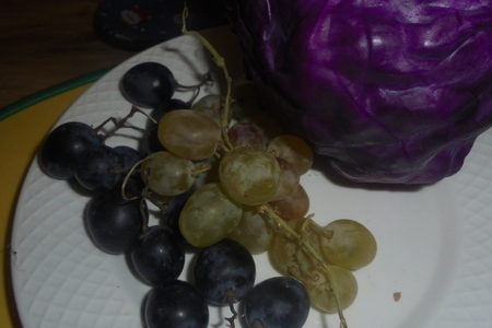 Салат из красной капусты с виноградом и дуккой: шаг 1