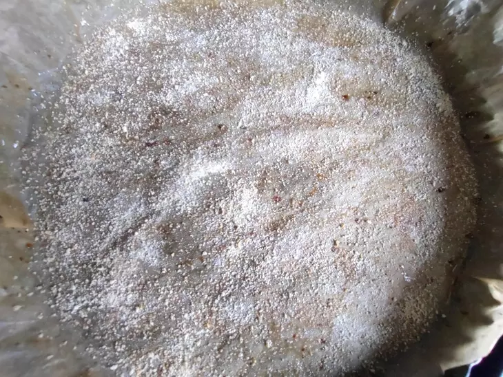 Пирог со смородиной и сливой: шаг 6