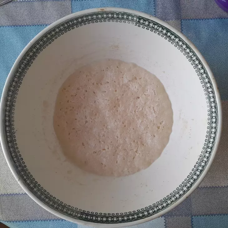 Дрожжевой пирог с яблоками и ежевикой: шаг 2