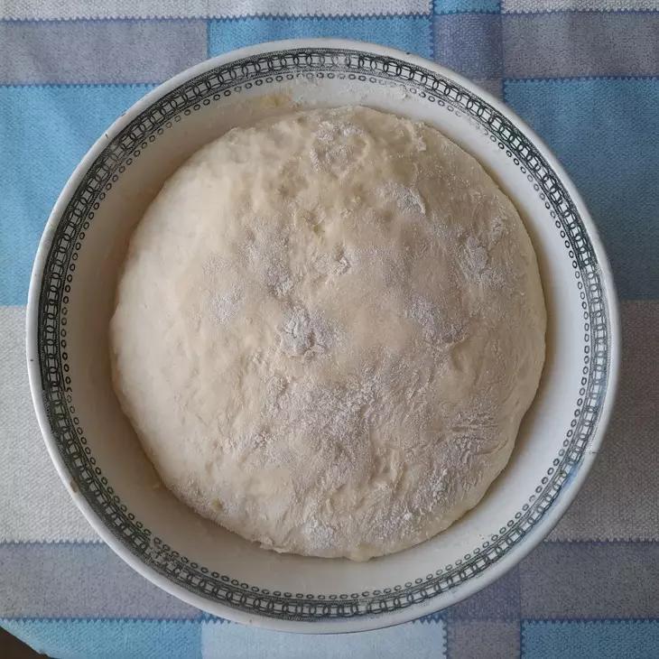 Дрожжевой пирог с яблоками и ежевикой: шаг 6