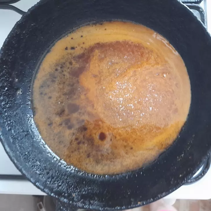 Дрожжевой пирог с яблоками и ежевикой: шаг 10