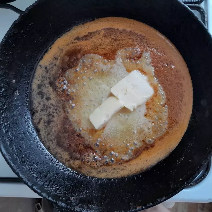 Дрожжевой пирог с яблоками и ежевикой: шаг 11