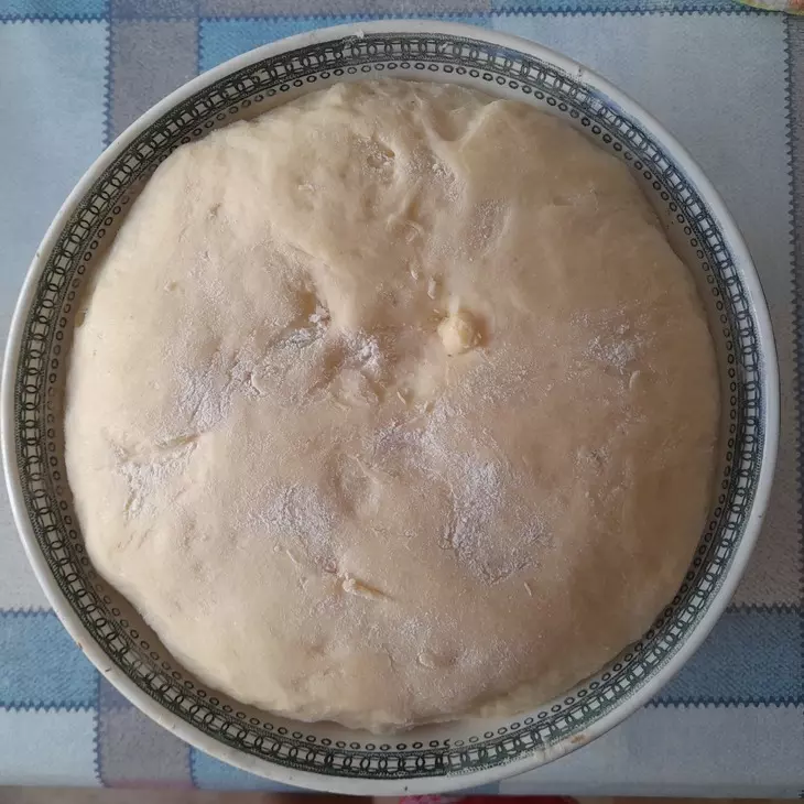 Дрожжевой пирог с яблоками и ежевикой: шаг 15