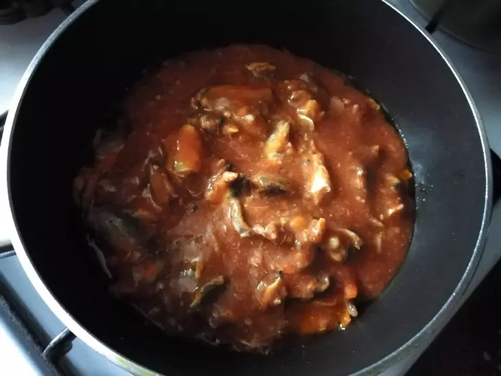 Суп из кильки в томате с овощами: шаг 4