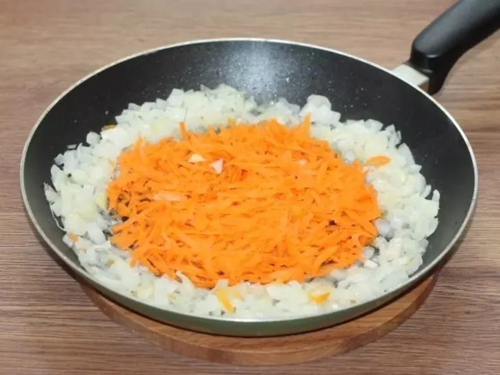 Куриная грудка с овощами в сметанном соусе: шаг 3