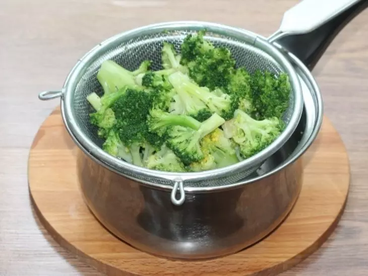 Куриная грудка с овощами в сметанном соусе: шаг 6